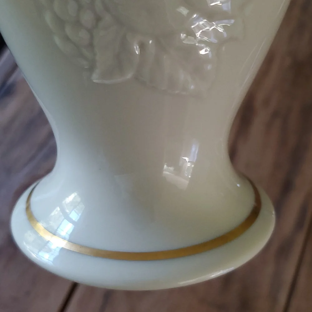 Lenox Fine porcelain Fruits of Life Ivory Large Vase